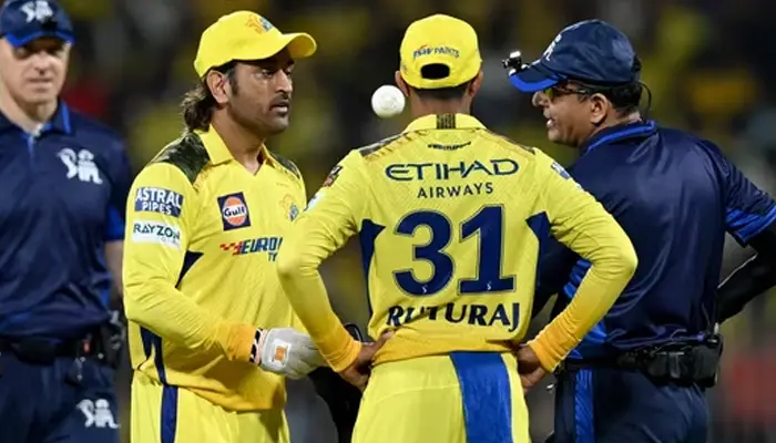 MS Dhoni drops another classic, intervenes question for Rachin Ravindra with mic-drop 'captaincy' remark